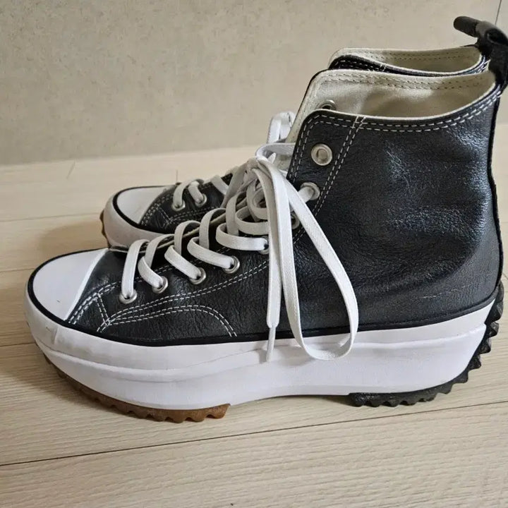 [BUNJANG] Converse Run Star Hike Hi Metallic Black Sneakers / [270] 컨버스 런스타 하이크 하이 메탈릭 클래식 블랙