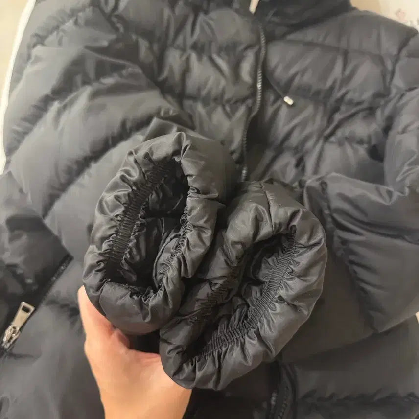[BUNJANG] Moncler Markeke Short Padded Jacket Black Size 3 / 몽클레어 마크케 숏패딩 블랙 3사이즈