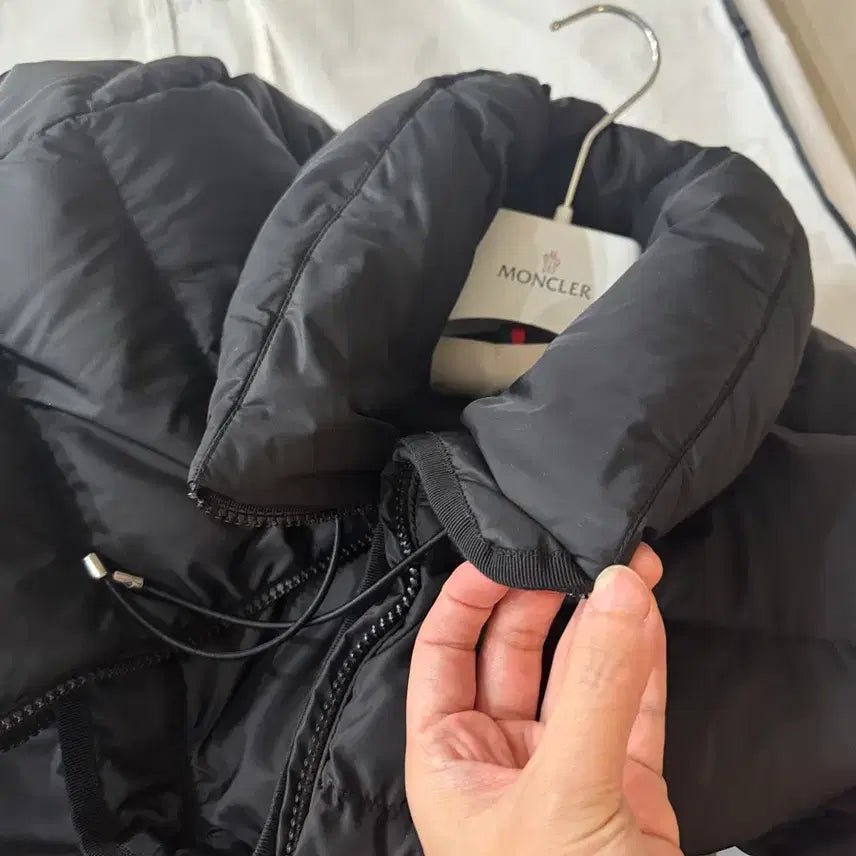 [BUNJANG] Moncler Markeke Short Padded Jacket Black Size 3 / 몽클레어 마크케 숏패딩 블랙 3사이즈