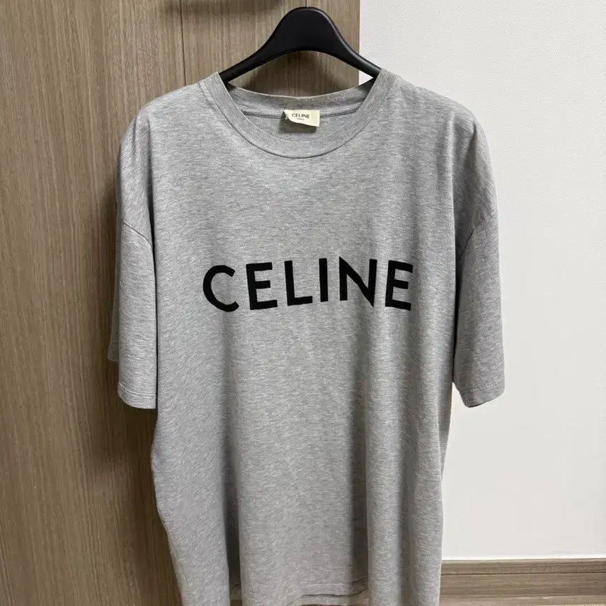 [BUNJANG] Celine Loose Fit Logo T-shirt / 셀린느 루즈핏 로고 반팔