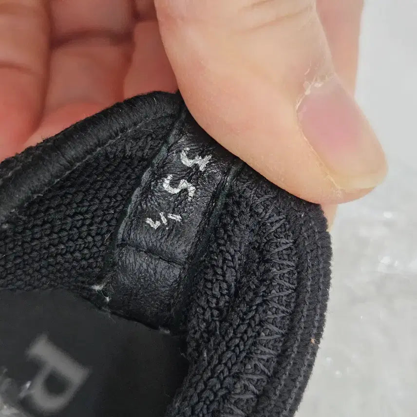 [BUNJANG] Prada Black Knit Sneakers Size 35.5 / 프라다 블랙 니트 스니커즈 35.5 사이즈