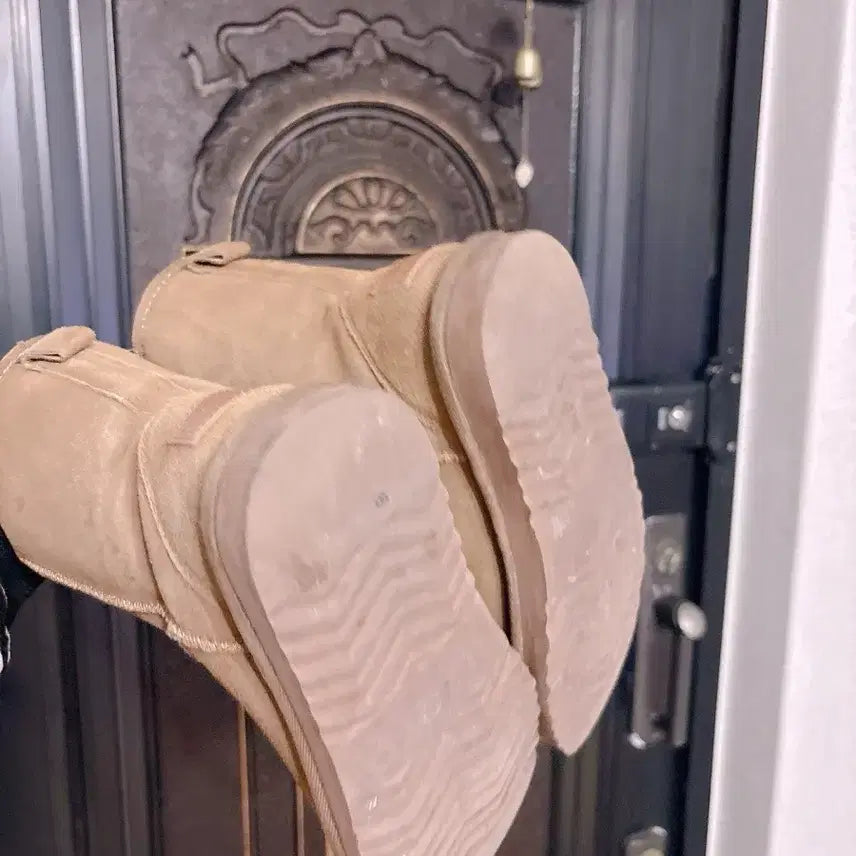 [BUNJANG] NUOVO UGG Suede Fur Boots / 스웨이드 털 부츠 브라운 (누오보어그)