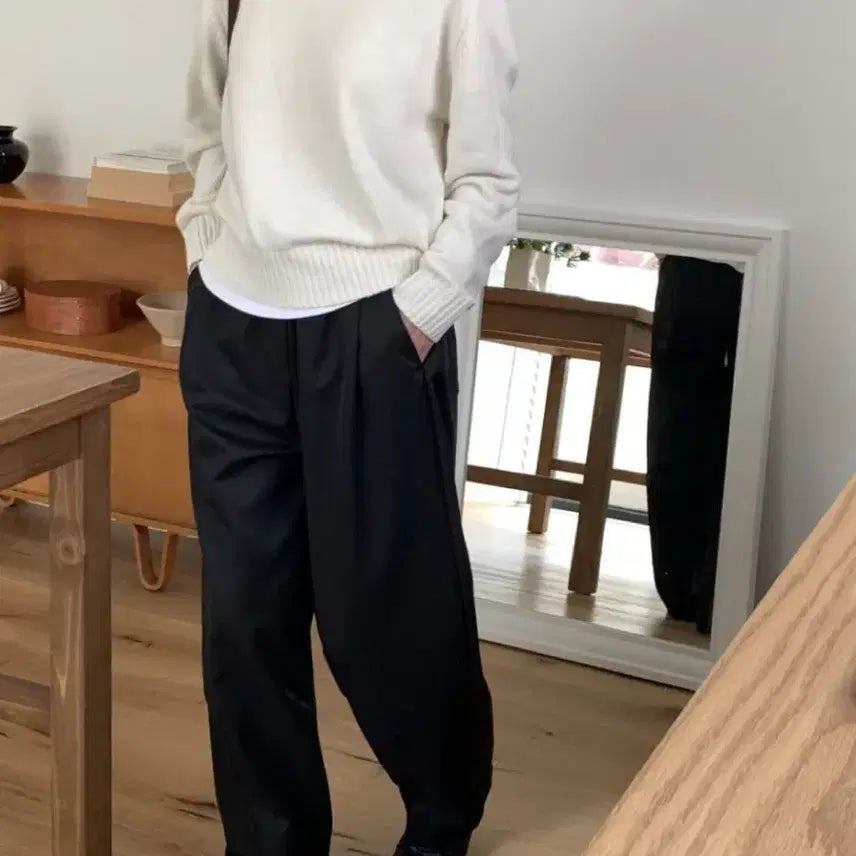 [BUNJANG] V-Neck Knit Sweater / 브이넥 니트 / 도매택 니트