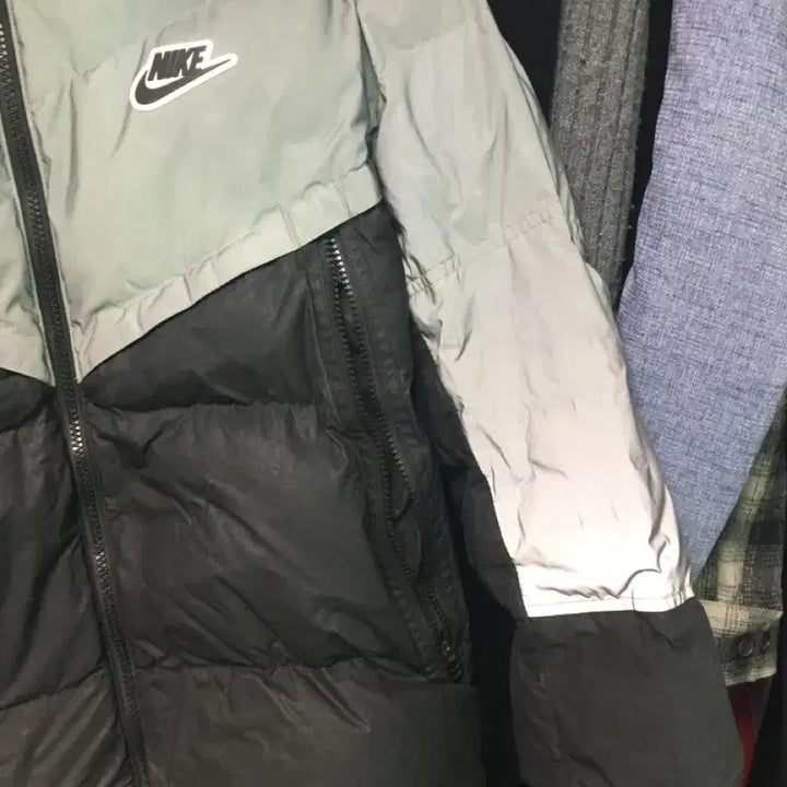 [BUNJANG] Nike Reflective Windrunner Padded Jacket (Gray/Black, L) / 나이키 리플렉티브 윈드러너 패딩 회색/검정 L