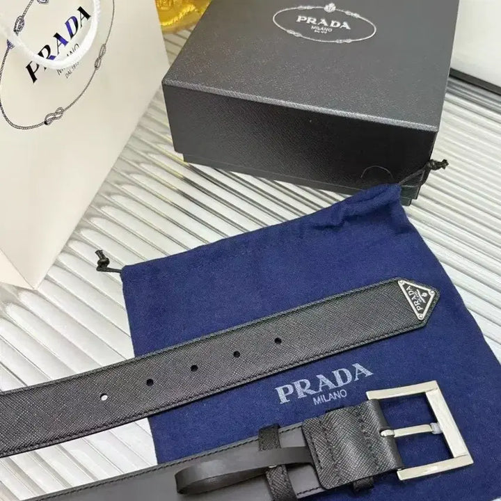 [SOLD OUT] 프라다 남성 벨트