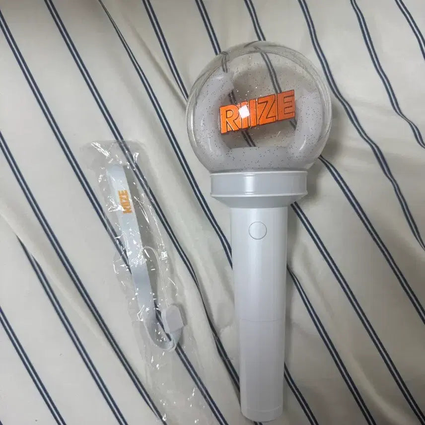 [BUNJANG] RIIZE Light Stick / 라이즈 응원봉!!! 라브봉!! 시세보다 저렴