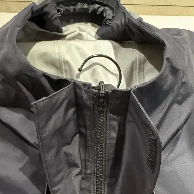 [BUNJANG] Supreme Gore-Tex Shell Jacket 24FW / 슈프림 고어텍스 쉘 자켓 블랙 24FW