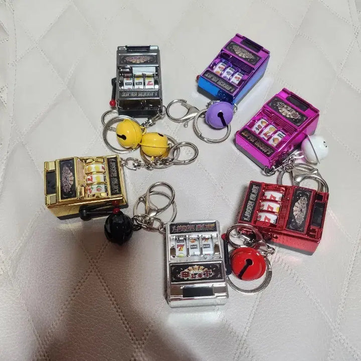 [BUNJANG] 777 Slot Machine Keyring/Keyholder / 슬롯머신 777 복불복 게임 키링(6컬러)/키홀더 팝니다.