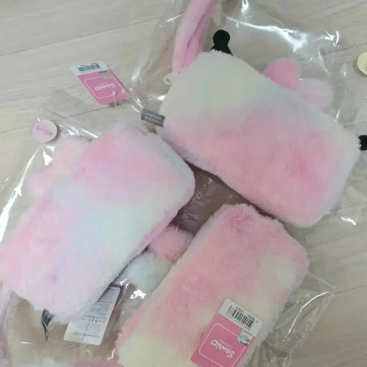 [BUNJANG] Sanrio Rainbow Square Pouch / 산리오 레인보우 사각 파우치 새 상품 팝니다