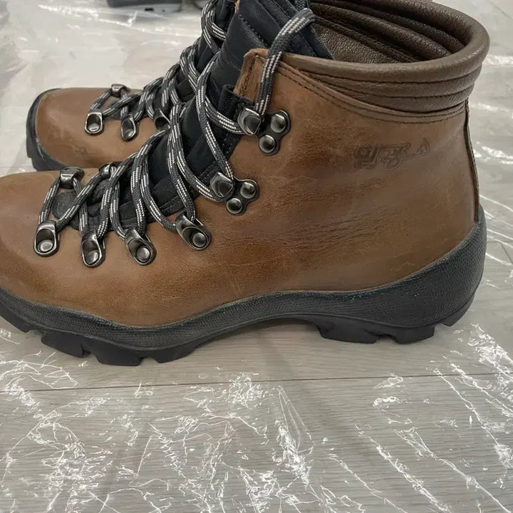 [BUNJANG] Alfonso Hiking and Trekking Boots / 알퐁소 등산 트래킹부츠 수제화 240~245