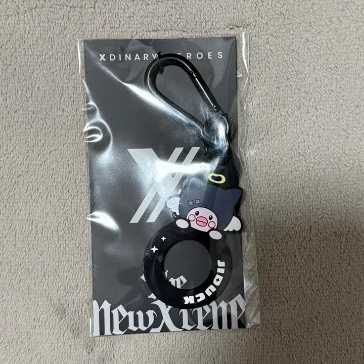 [BUNJANG] Xdinary Heroes Bottle Holder / 엑스디너리히어로즈 엑디즈 일본콘 엠디 물병홀더 보틀홀더 지덕 가온