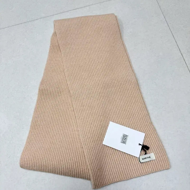 [BUNJANG] Marithe Scarf and Glove Set (Pink/Beige) / 마리떼 목도리/장갑 세트 (핑크/베이지)