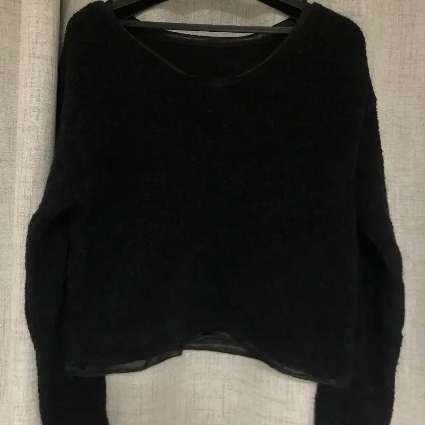 [BUNJANG] YUJE Fluffy Silk Knit (Black) / YUJE 유제_Fluffy Silk Knit (black)