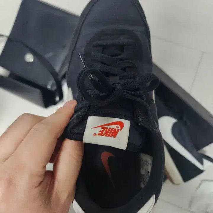 [BUNJANG] Nike Daybreak Black/White 250 / 나이키 데이 브레이크 블랙/화이트 250