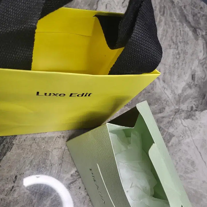 [BUNJANG] Prada Luxe Edit Shopping Bag / 프라다/Luxe Edit 쇼핑백 종이가방