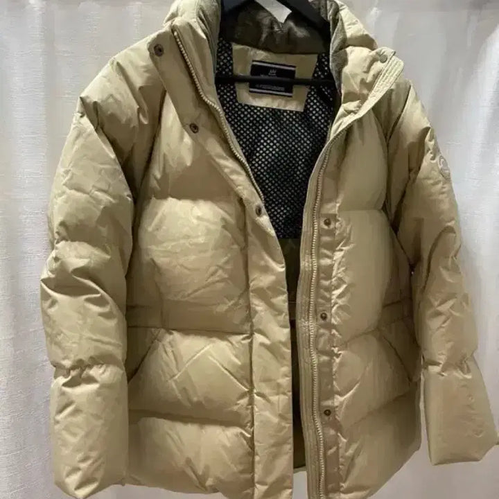 [BUNJANG] Jean-Michel Basquiat Duck Down Puffer Jacket Beige / 장미쉘바스키아 덕다운 푸퍼 패딩 100 베이지
