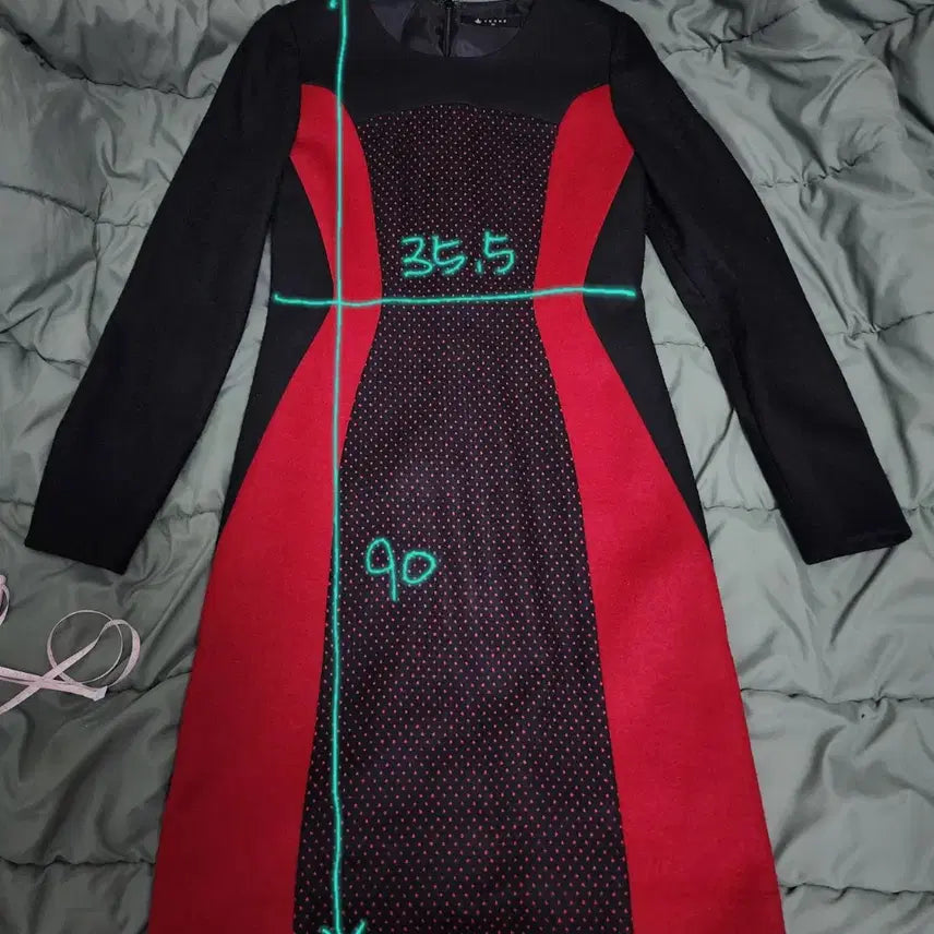 [BUNJANG] Vesse Red Color Block Dress / VESSE 레드 배색 원피스 예쎄 배색 원피스 H라인 원피스