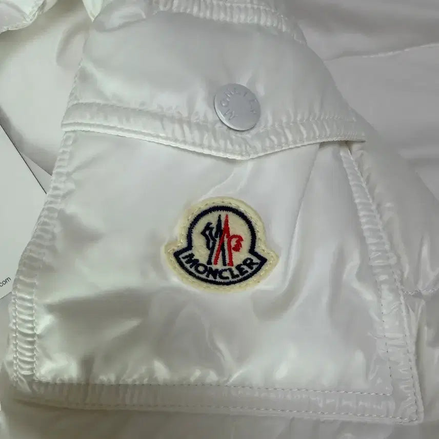 [BUNJANG] Moncler Maya White Jacket / 23fw 몽클레어 마야 3사이즈 풀구성