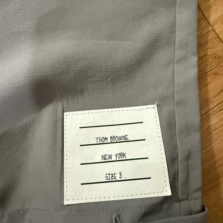 [SOLD OUT] 톰브라운 삼선 트레이닝 카고 바지