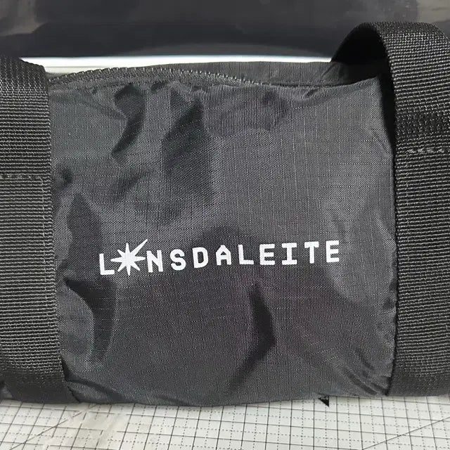 [BUNJANG] Baekhyun Lonsdaleite Lightstick Bag / 엑소 exo 백현 론스달라이트 응원봉 가방 (스트랩 없어요)