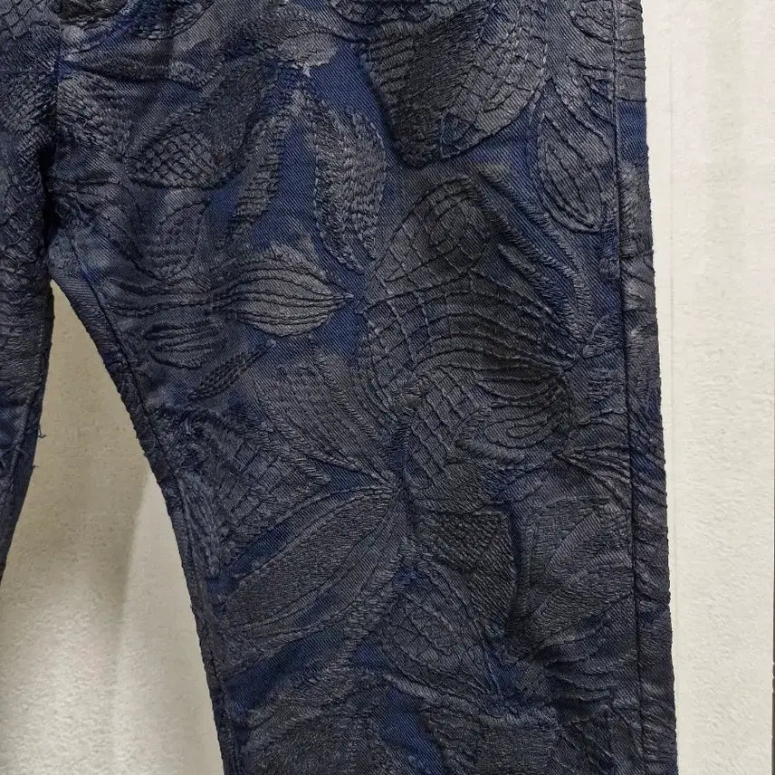 [BUNJANG] Balmain FW12 Leaf Embroidery Pants / [31] 발망 FW12 나뭇잎 자수 팬츠