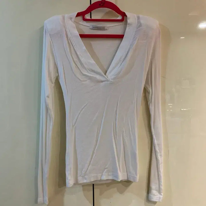 [BUNJANG] Topdressing White V-neck Long Sleeve T-shirt / 탑드레싱 화이트 브이넥 긴팔 티셔츠