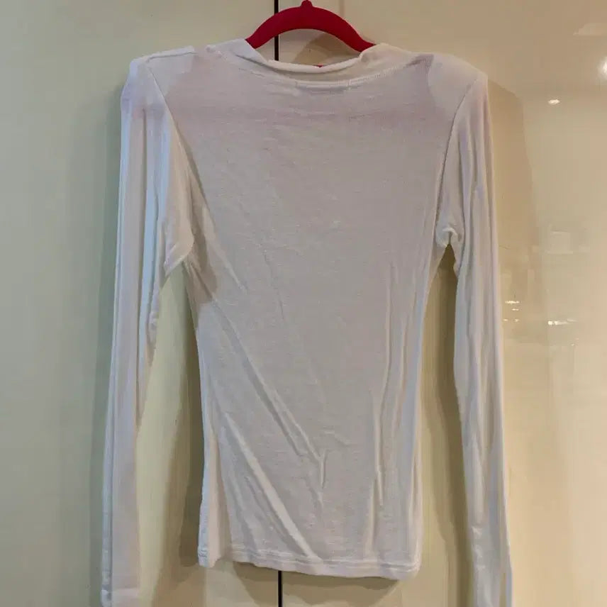 [BUNJANG] Topdressing White V-neck Long Sleeve T-shirt / 탑드레싱 화이트 브이넥 긴팔 티셔츠