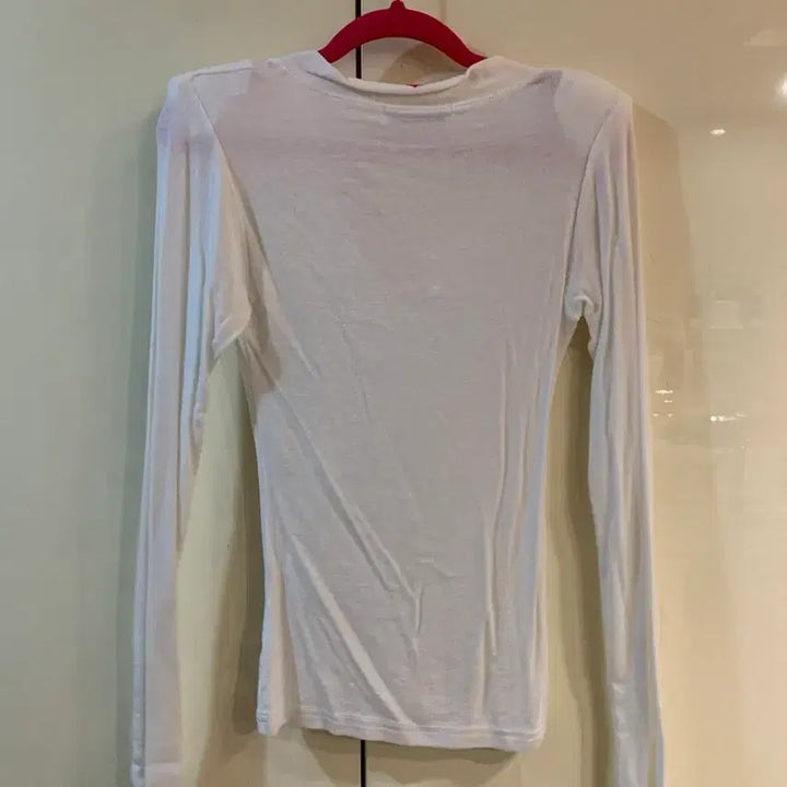 [BUNJANG] Topdressing White V-neck Long Sleeve T-shirt / 탑드레싱 화이트 브이넥 긴팔 티셔츠