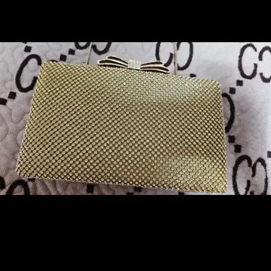 [BUNJANG] Gold Cubic Ribbon Clutch Bag / 골드 큐빅 리본 클러치백