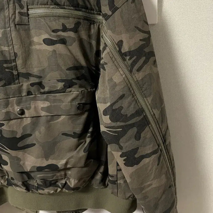 [BUNJANG] Grails Multi Zipper Bomber Camo / 그레일즈 멀티 지퍼 봄버 카모