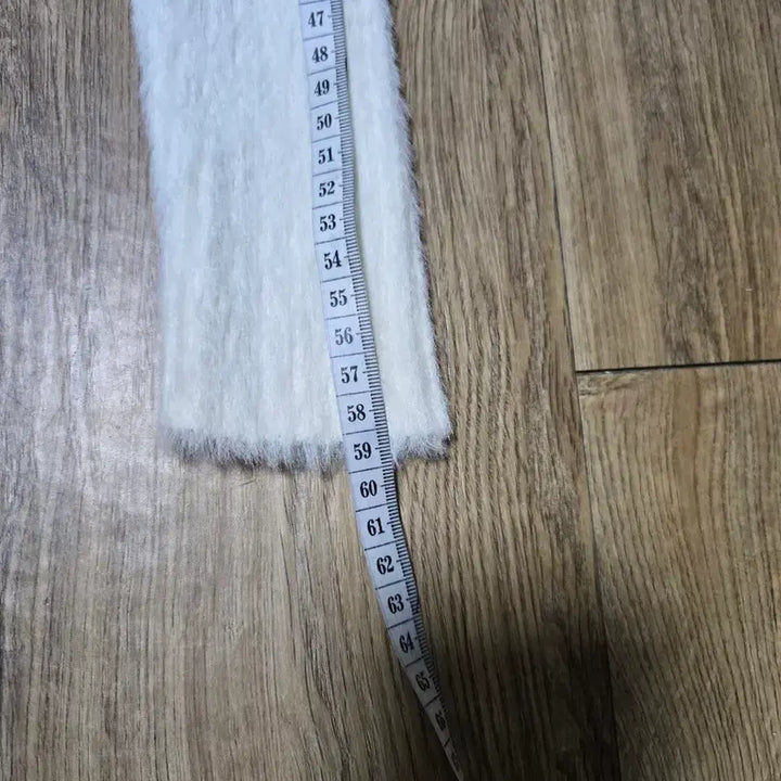 [BUNJANG] White Angora Knit Sweater / 화이트 앙고라 니트 가슴부분 사선 포인트