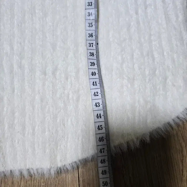 [BUNJANG] White Angora Knit Sweater / 화이트 앙고라 니트 가슴부분 사선 포인트