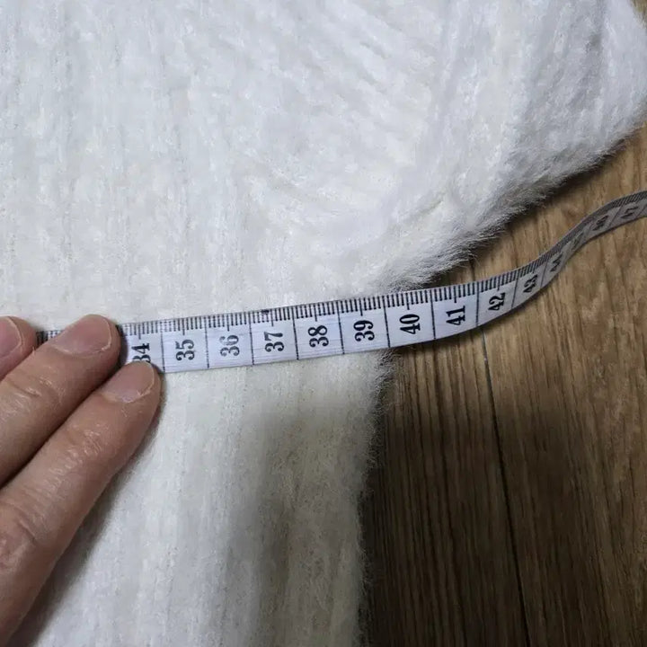 [BUNJANG] White Angora Knit Sweater / 화이트 앙고라 니트 가슴부분 사선 포인트