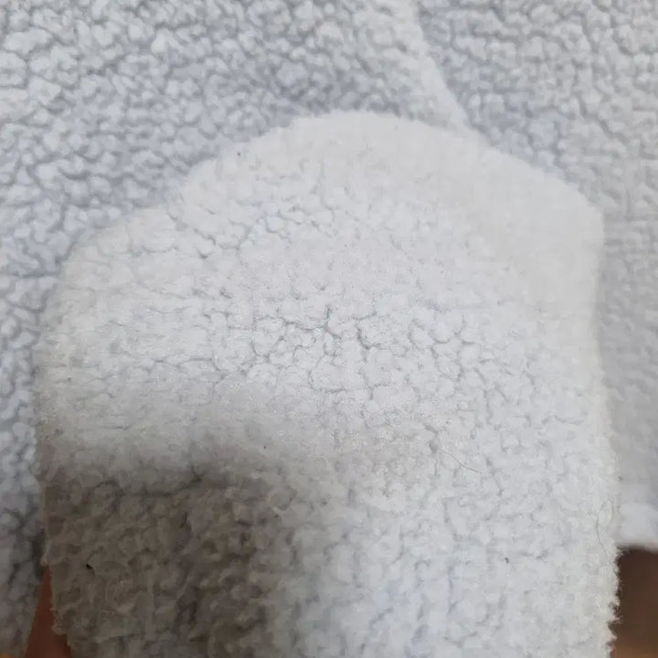 [SOLD OUT] 에잇세컨즈 시어링 칼라 배색 점퍼 뽀글이 퍼자켓(하늘색캔디바 s)