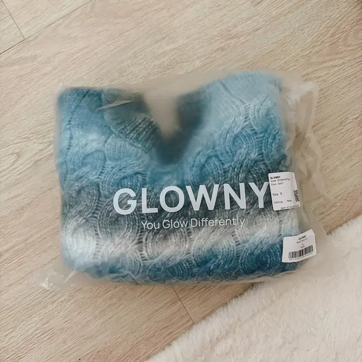 [BUNJANG] Zigzag Striped Gradient Cotton Candy Knit Sweater / 지그재그 스트라이프 배색 그라데이션 솜사탕 니트