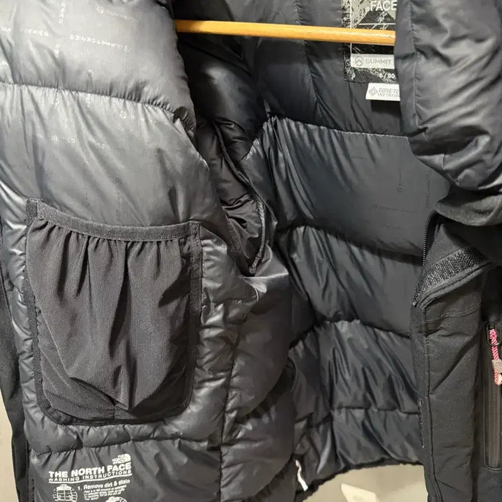 [BUNJANG] North Face Summit Himalaya Padded Jacket Black / (80-90만원에 구입)남여공용/노스페이스 써밋 히말라야 패딩 블랙