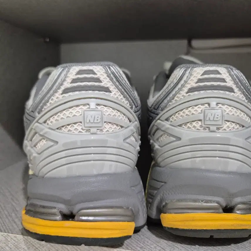 [BUNJANG] New Balance 1906r Sneakers / 뉴발란스 1906r 운동화 판매합니다