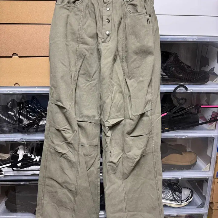 [BUNJANG] Knee Pin-tuck Studded Cotton Pant / [2] 아캄 Knee Pin-tuck Studded Cotton Pant