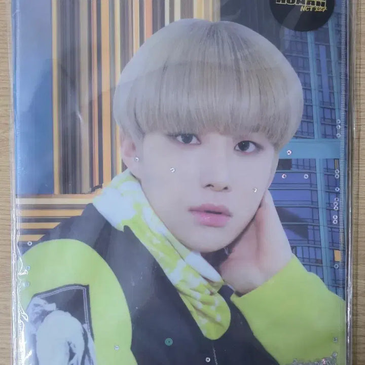 [BUNJANG] NCT 127 Jungwoo Superhuman Glitter Photocard Holder (Sealed) / 굿즈) NCT127 김정우 정우 슈퍼휴먼 글리터홀더 미개봉