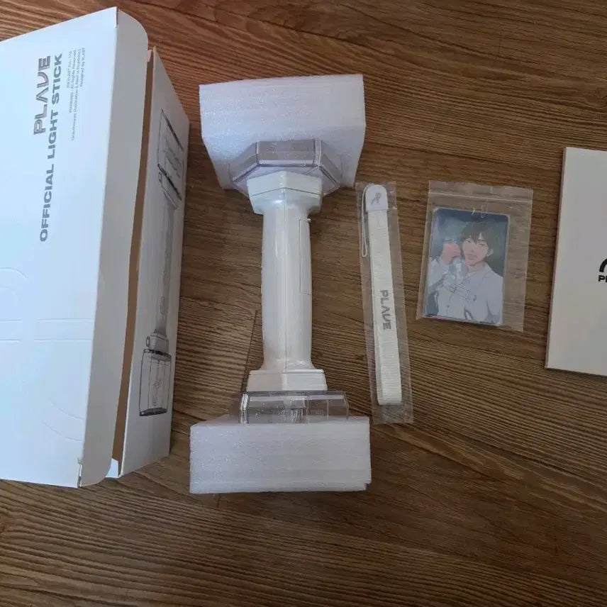 [BUNJANG] PLAVE Official Lightstick / PLAVE 아뵹 공식 응원봉 (포토카드0) 판매