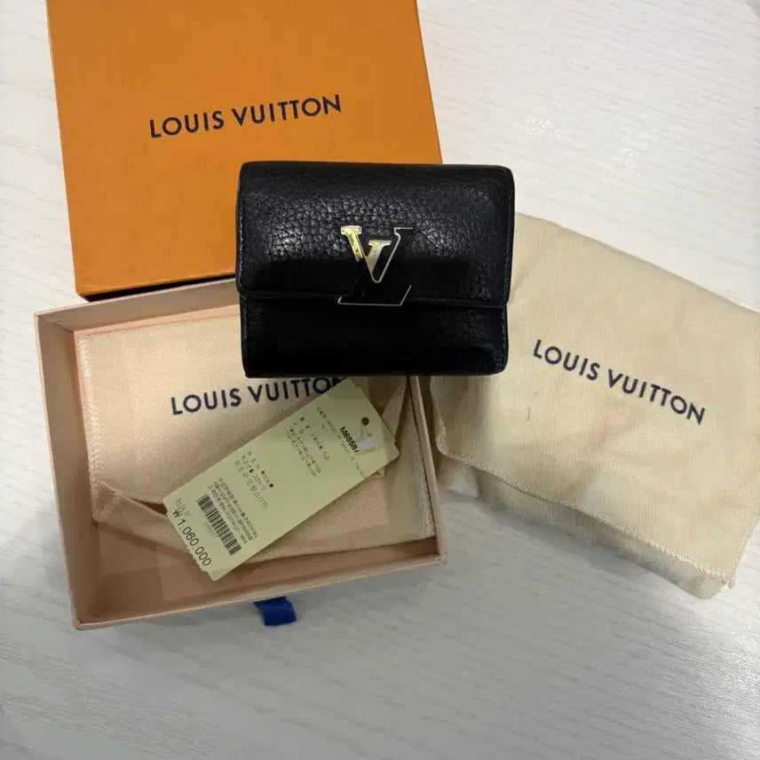 [BUNJANG] Louis Vuitton Capucines XS Wallet Black / 루이비통 카퓌신 XS 또뤼옹 월릿 블랙(정품)