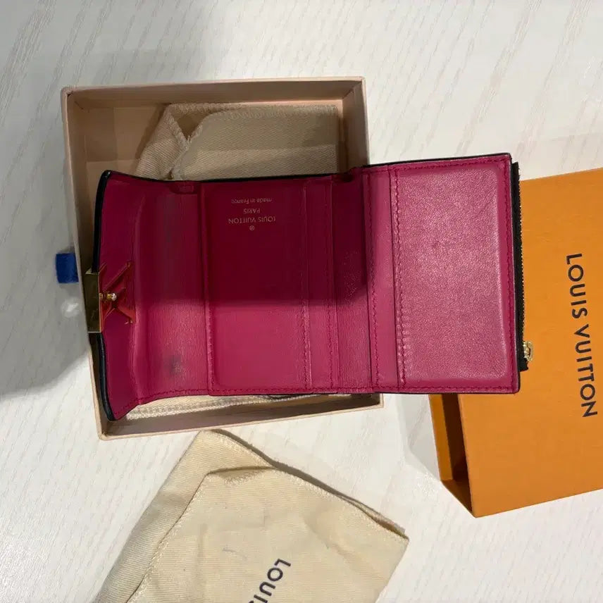 [BUNJANG] Louis Vuitton Capucines XS Wallet Black / 루이비통 카퓌신 XS 또뤼옹 월릿 블랙(정품)