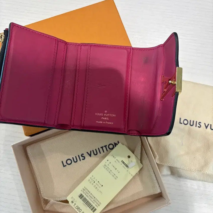 [BUNJANG] Louis Vuitton Capucines XS Wallet Black / 루이비통 카퓌신 XS 또뤼옹 월릿 블랙(정품)