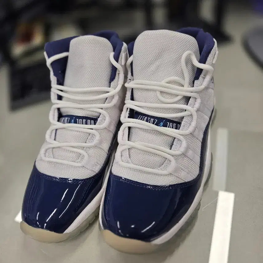 [BUNJANG] Nike Air Jordan 11 Win Like &