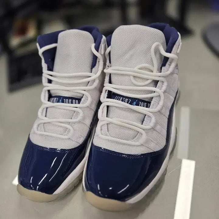 [BUNJANG] Nike Air Jordan 11 Win Like &