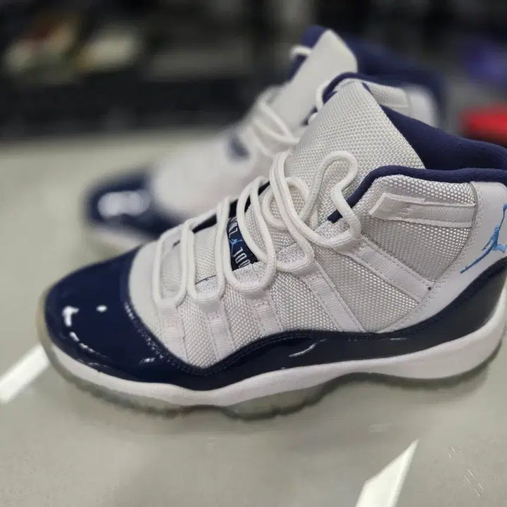 [BUNJANG] Nike Air Jordan 11 Win Like &