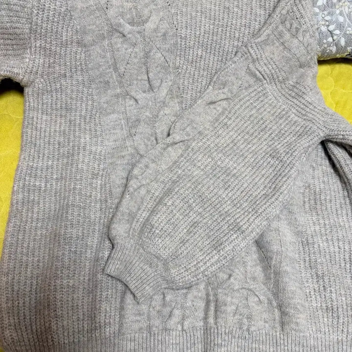 [BUNJANG] Generic Mini Dress / 터틀넥 꽈배기 니트벌룬 미니원피스