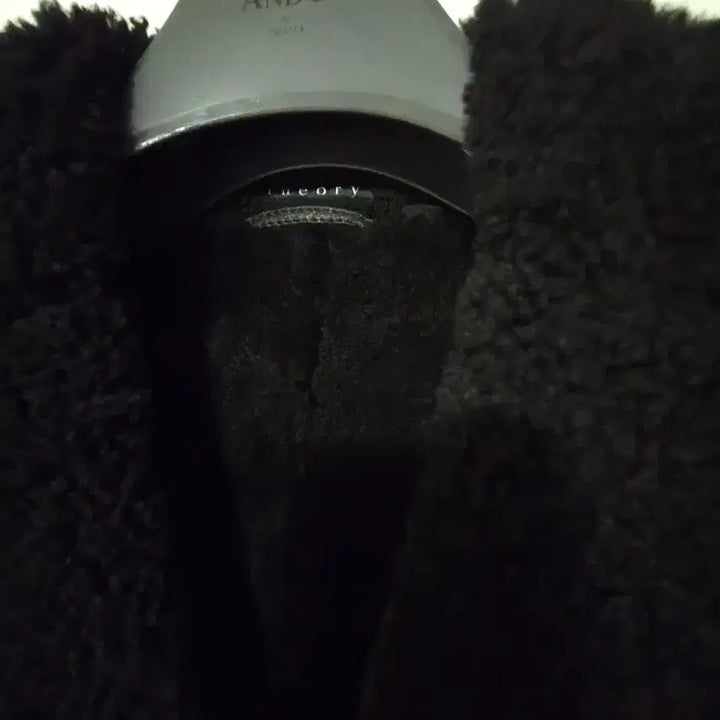 [BUNJANG] Theory Black Shearling Coat / 띠어리 블랙 무스탕 코트
