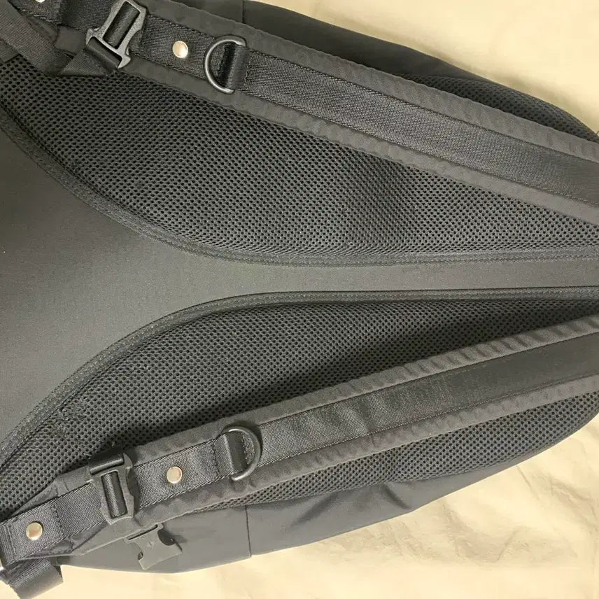 [BUNJANG] WWSM Awning Pack Backpack / [판매] 월스와일무브먼트 어닝팩 블랙 백팩