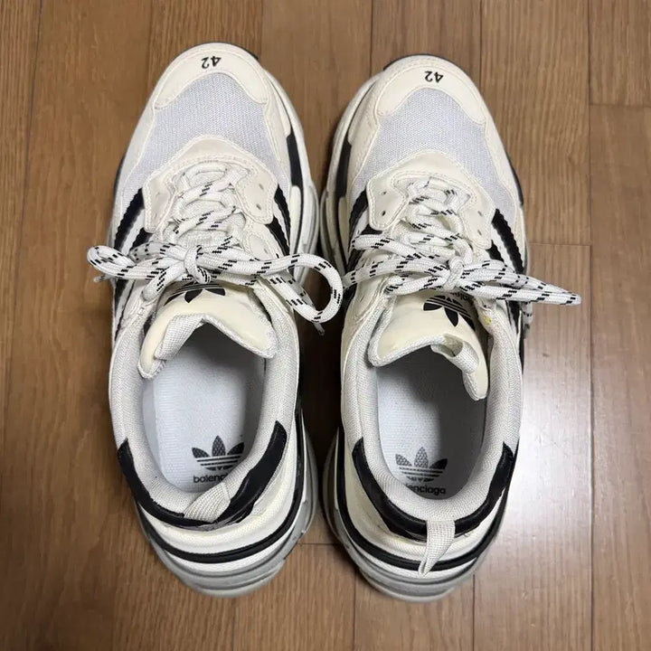 [BUNJANG] Balenciaga Adidas Triple S Sneakers / 발렌시아가 아디다스 트리플S 42  팝니다.